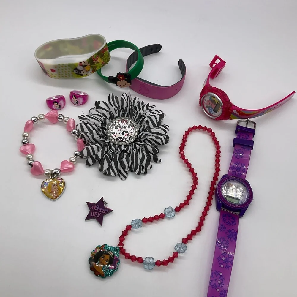 CUTE DISNEY‎ JEWELRY BUNDLE